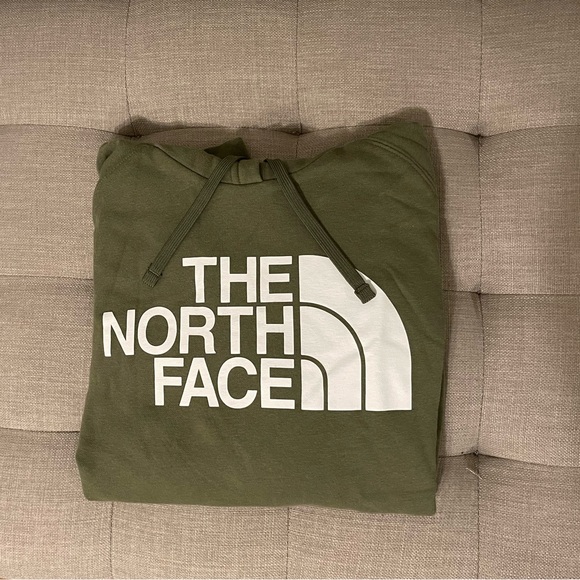 The North Face pullover Hoodie - Picture 1 of 3